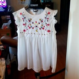 SHEIN White Floral Embroidered Ruffle Sleeve Top